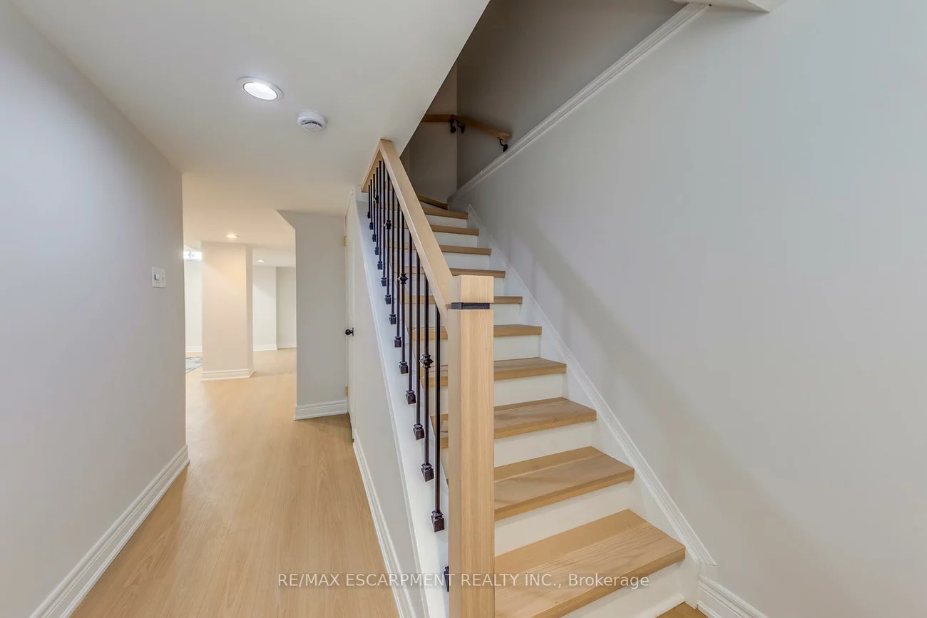 2350, Grand Ravine, 1015 - RO River Oaks, Oakville