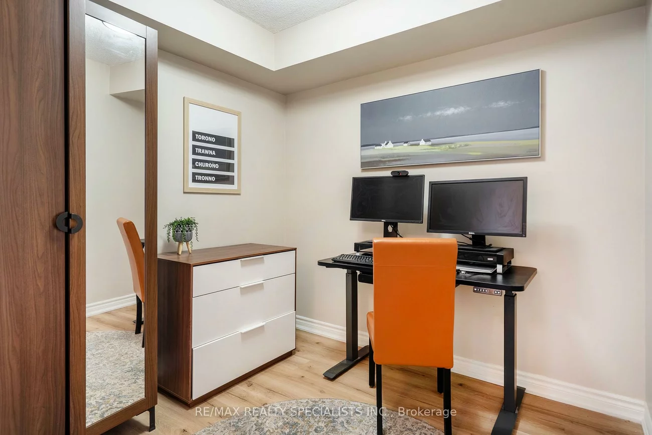 2325, Central Park, 1015 - RO River Oaks, Oakville