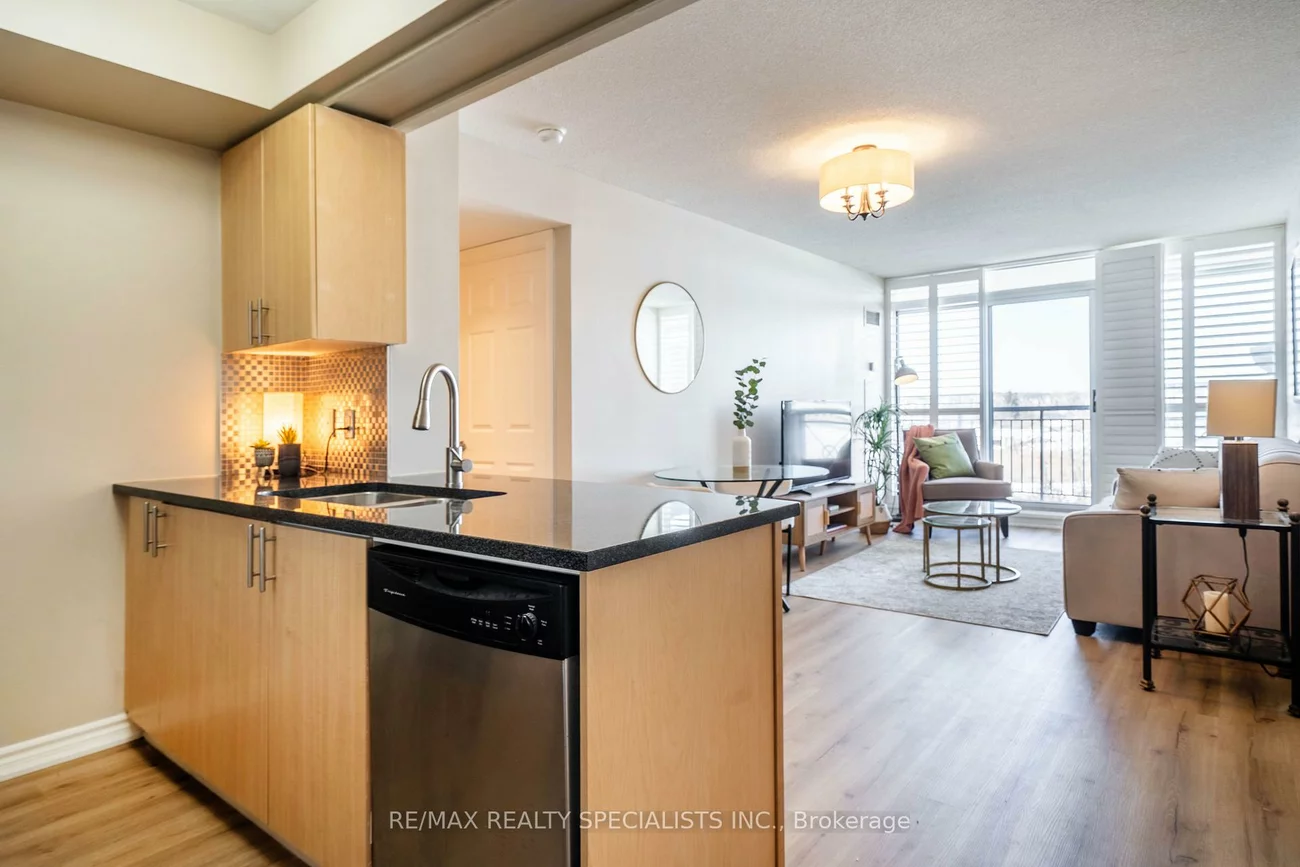 2325, Central Park, 1015 - RO River Oaks, Oakville