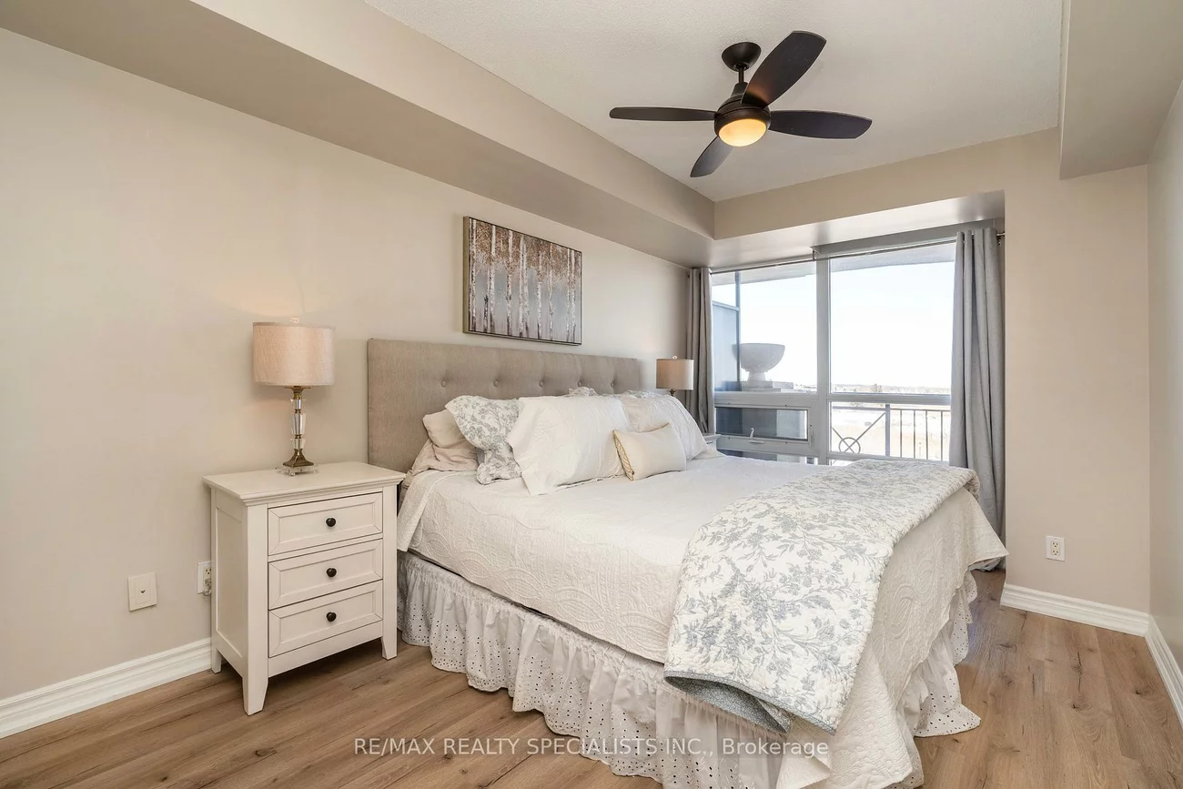 2325, Central Park, 1015 - RO River Oaks, Oakville