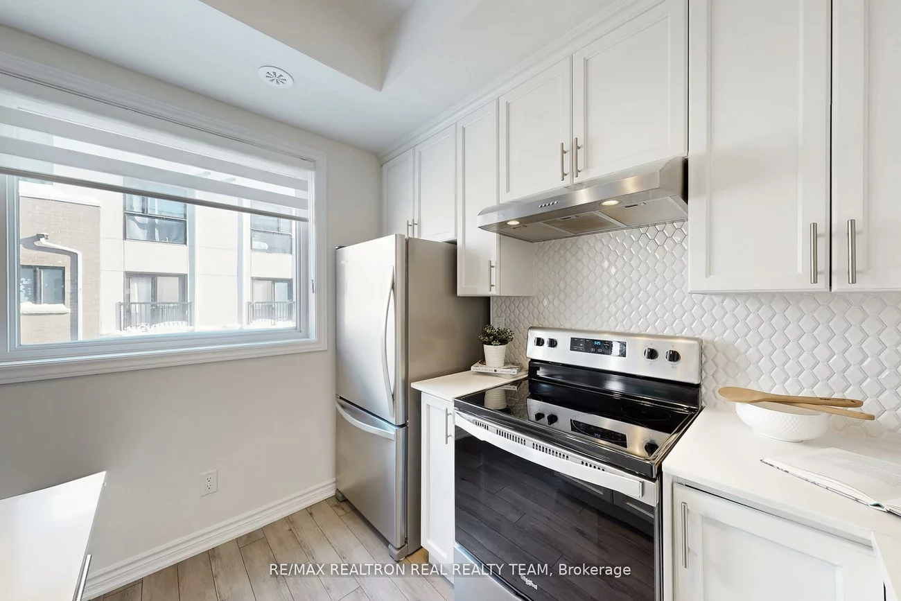 349, Wheat Boom, 1010 - JM Joshua Meadows, Oakville