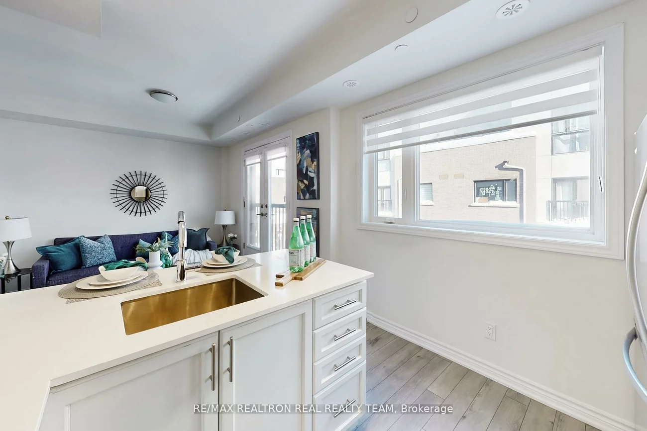 349, Wheat Boom, 1010 - JM Joshua Meadows, Oakville