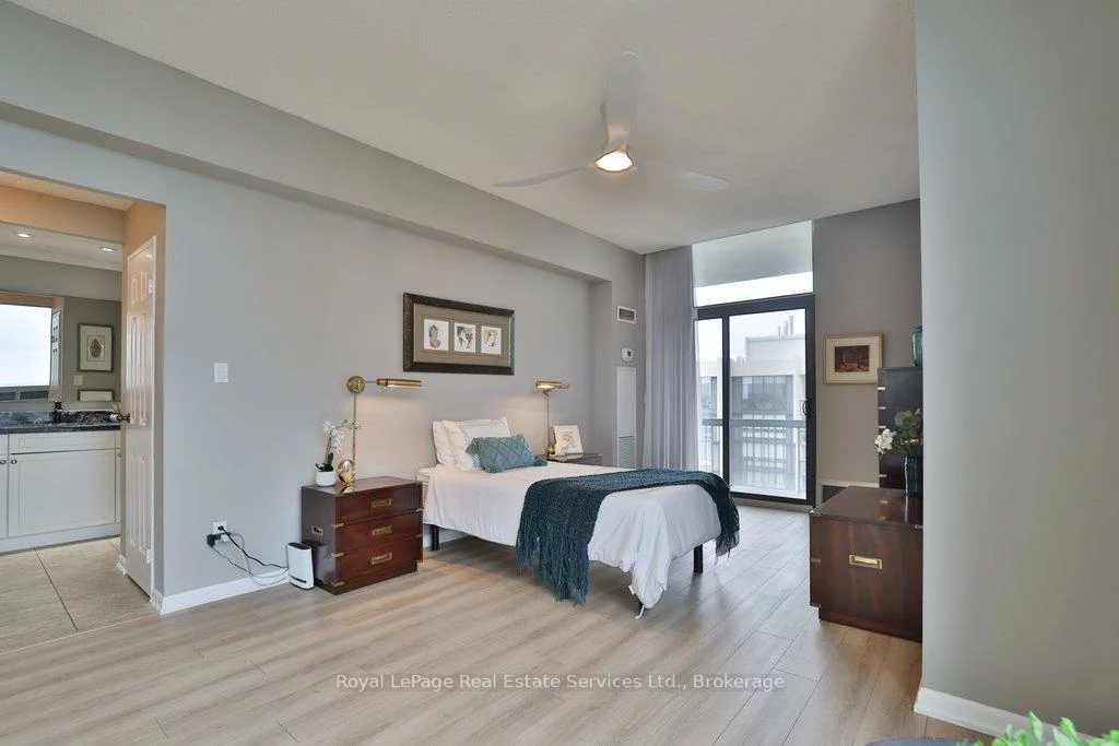 2185, Marine, 1001 - BR Bronte, Oakville