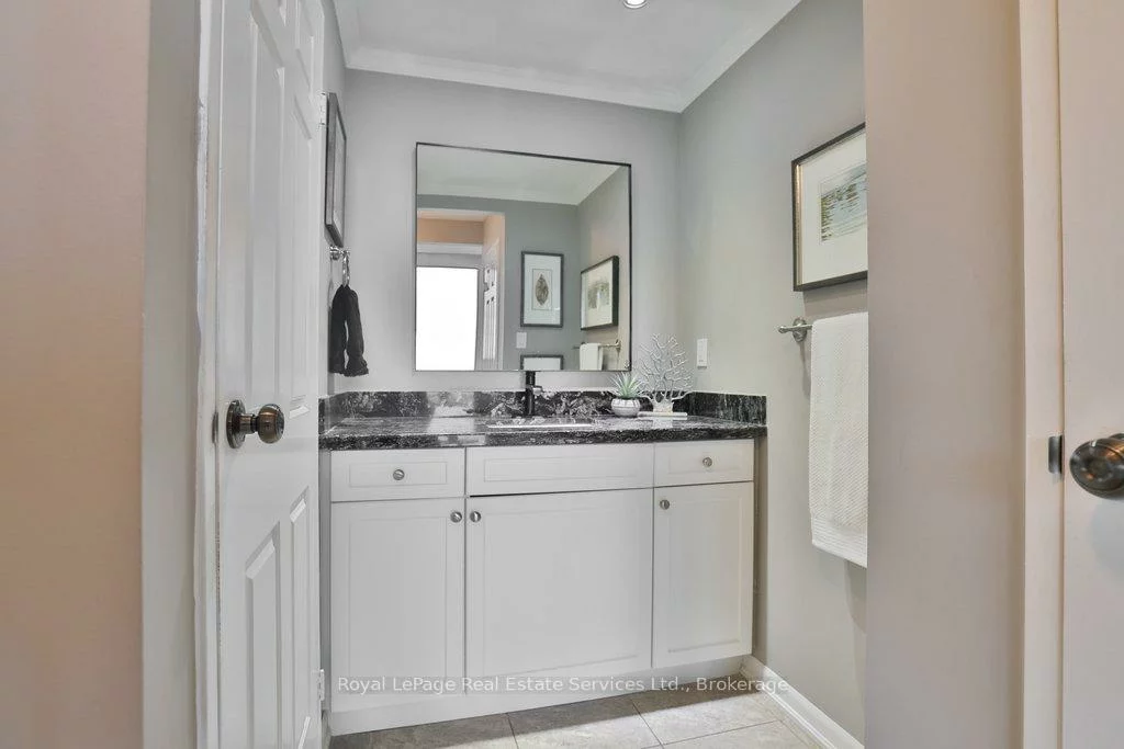 2185, Marine, 1001 - BR Bronte, Oakville