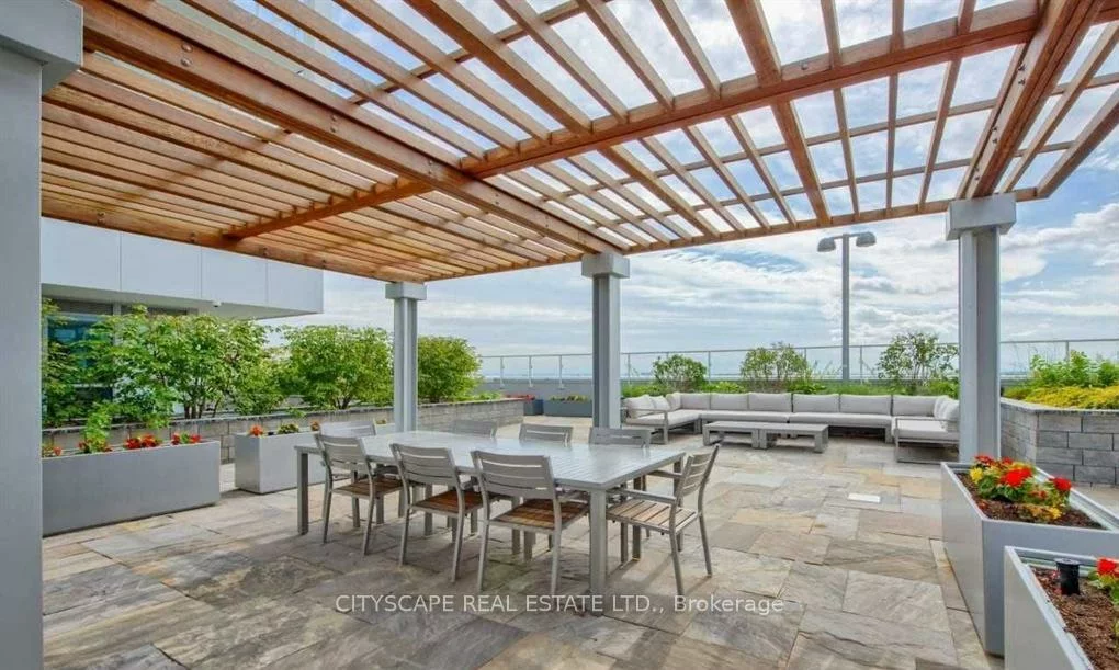 65, Speers, 1002 - CO Central, Oakville