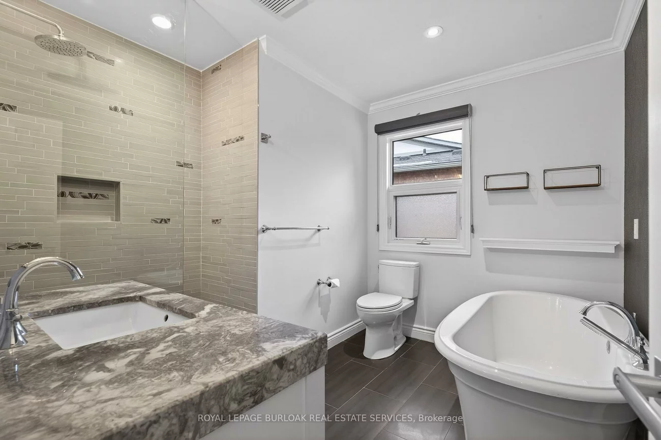 2065, Sixth, 1015 - RO River Oaks, Oakville