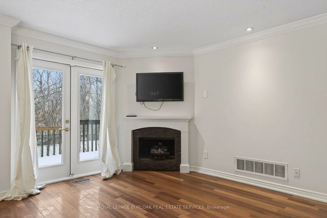 2065, Sixth, 1015 - RO River Oaks, Oakville