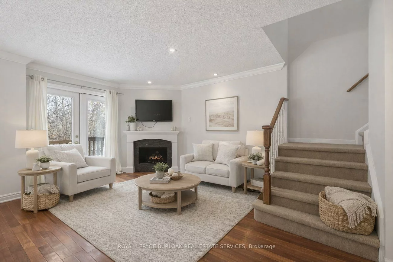 2065, Sixth, 1015 - RO River Oaks, Oakville