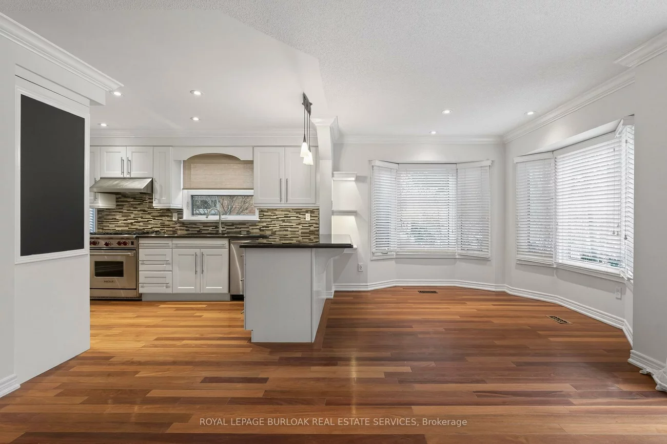 2065, Sixth, 1015 - RO River Oaks, Oakville