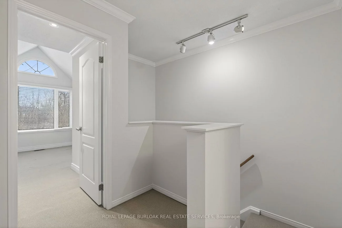 2065, Sixth, 1015 - RO River Oaks, Oakville