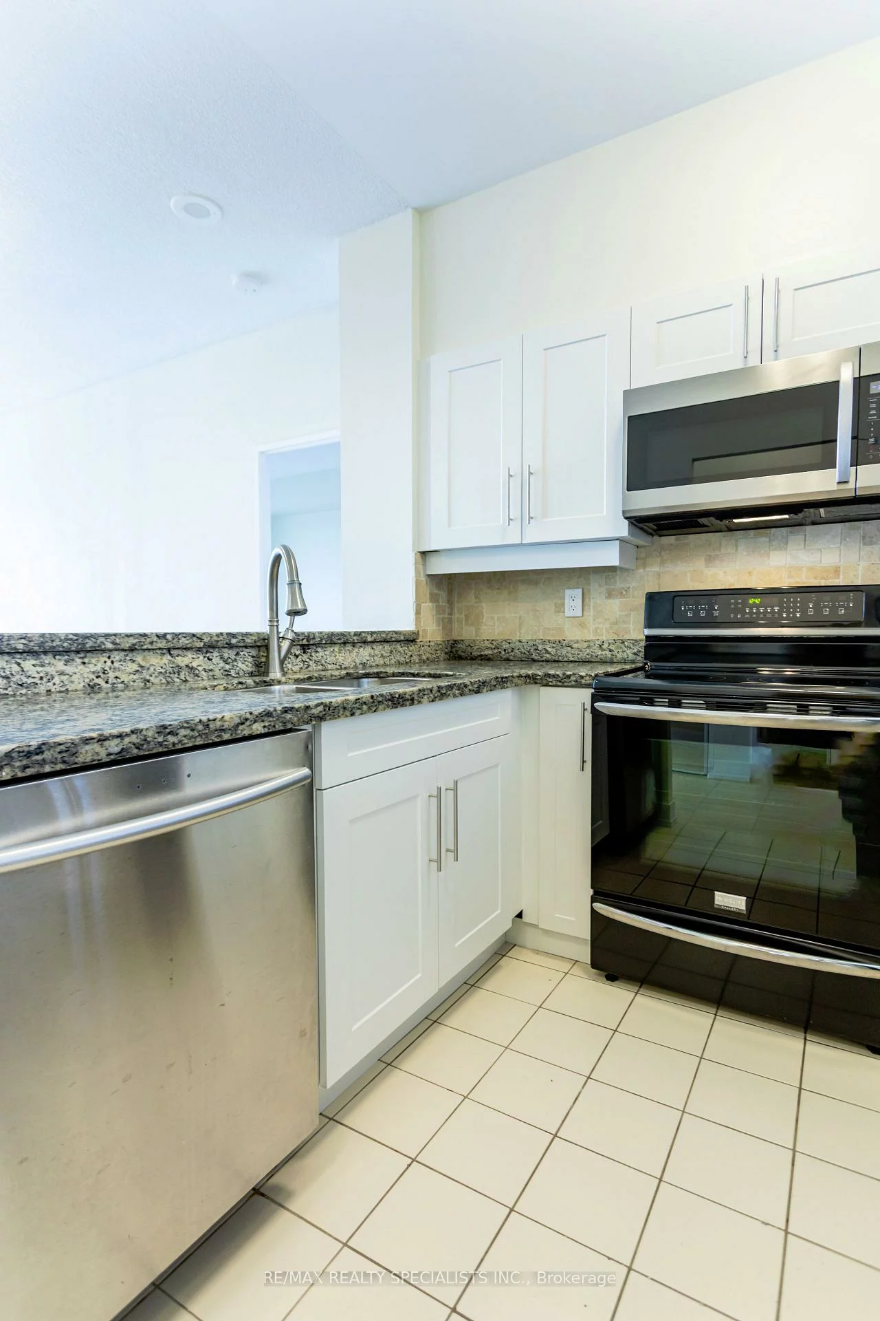 2511, Lakeshore, 1001 - BR Bronte, Oakville