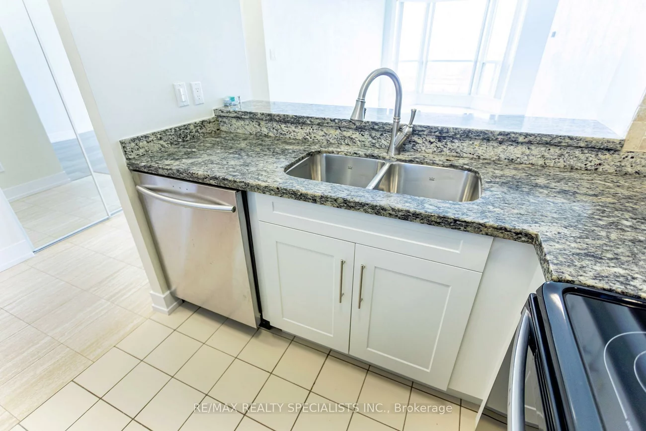 2511, Lakeshore, 1001 - BR Bronte, Oakville