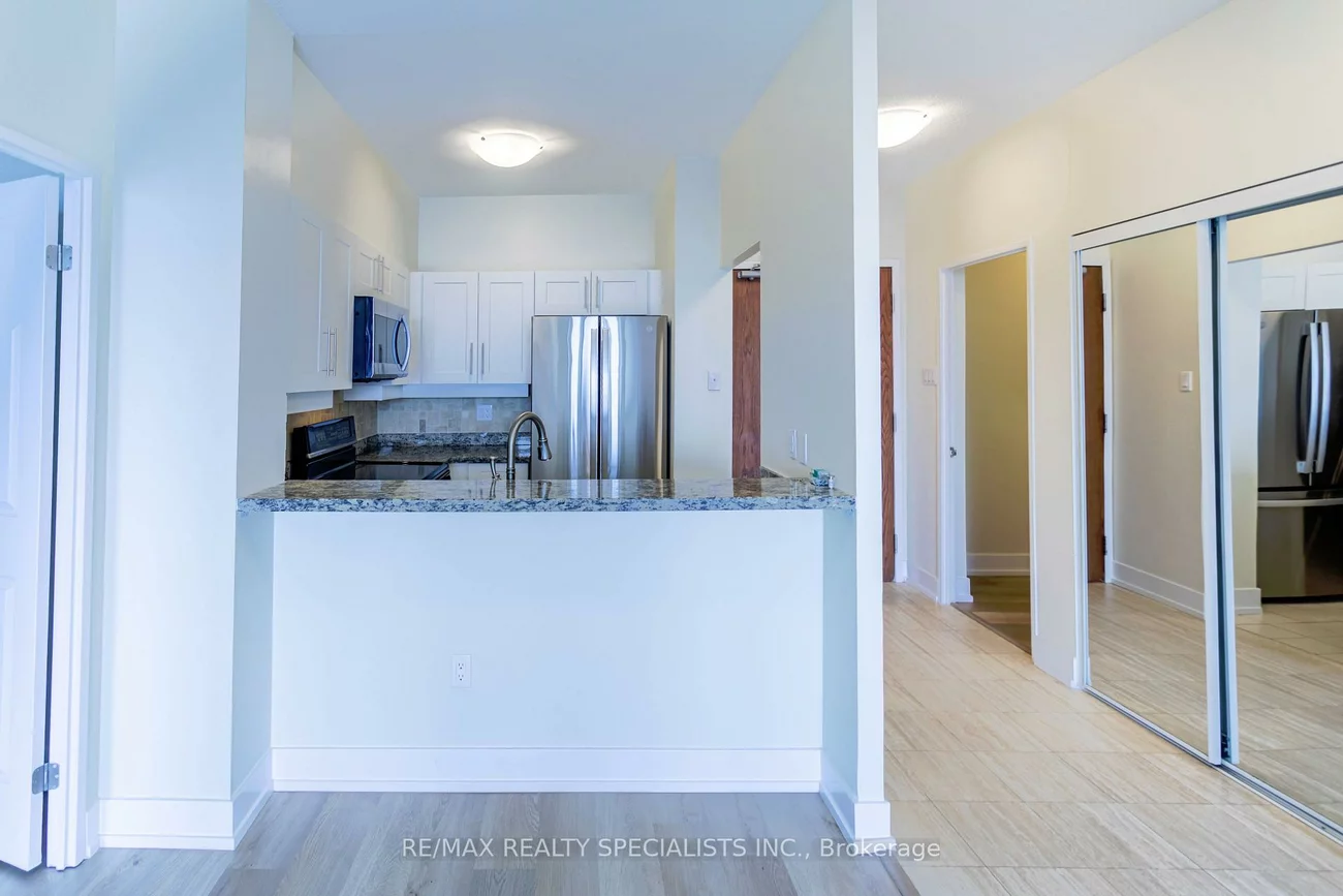 2511, Lakeshore, 1001 - BR Bronte, Oakville