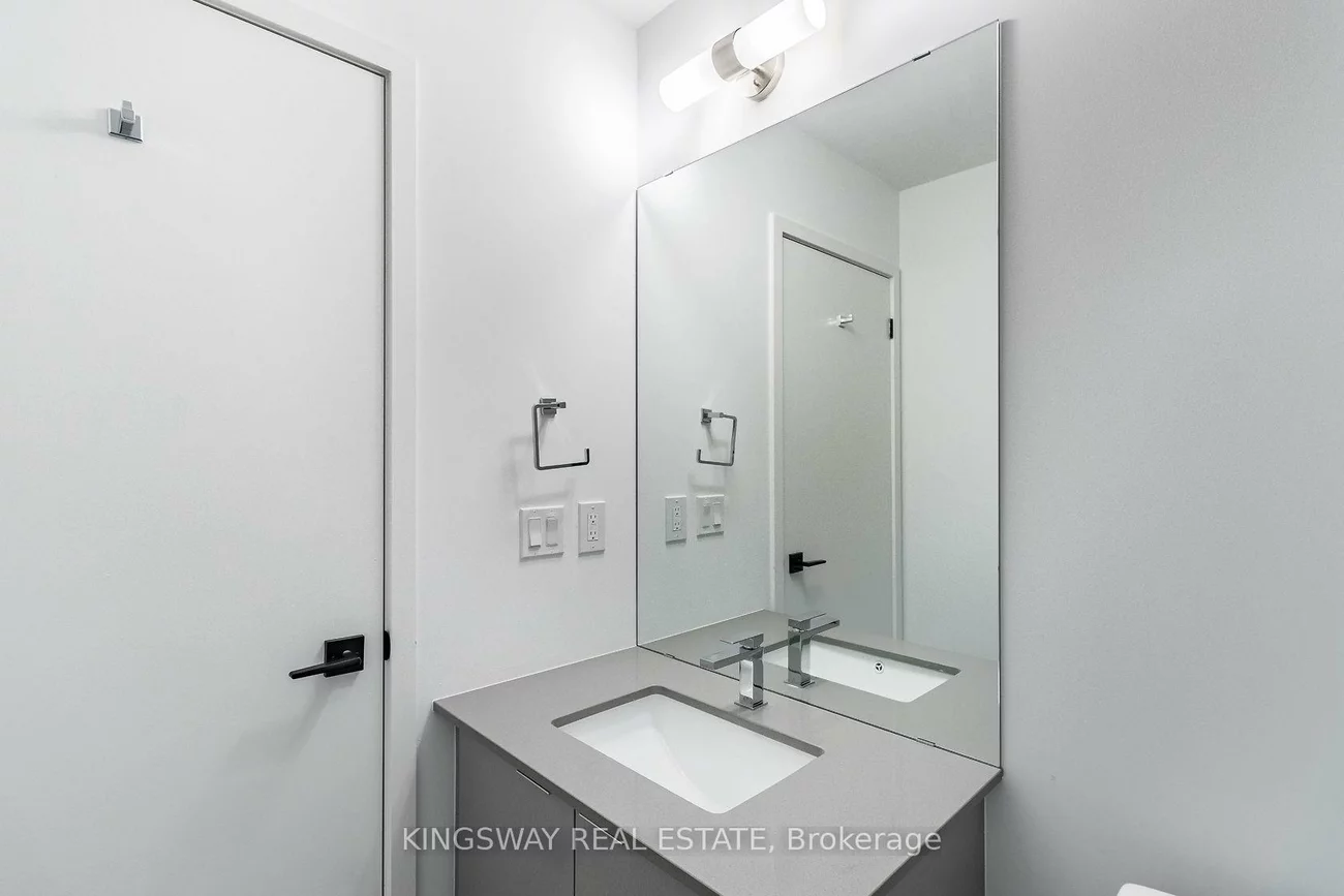 2485, Taunton, 1015 - RO River Oaks, Oakville