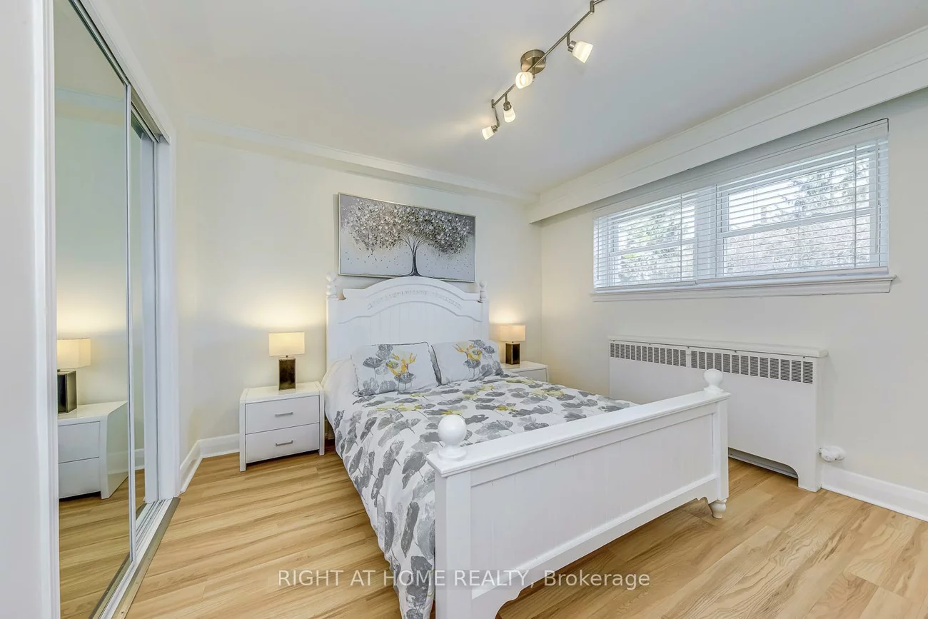 288, Reynolds, 1013 - OO Old Oakville, Oakville