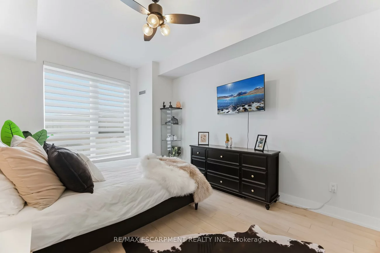 150, Oak Park, 1015 - RO River Oaks, Oakville