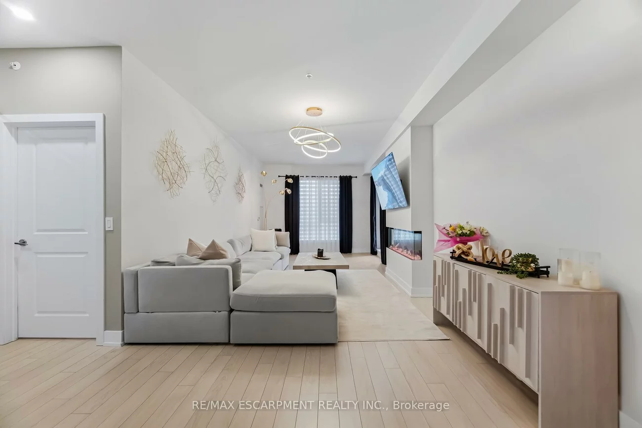 150, Oak Park, 1015 - RO River Oaks, Oakville