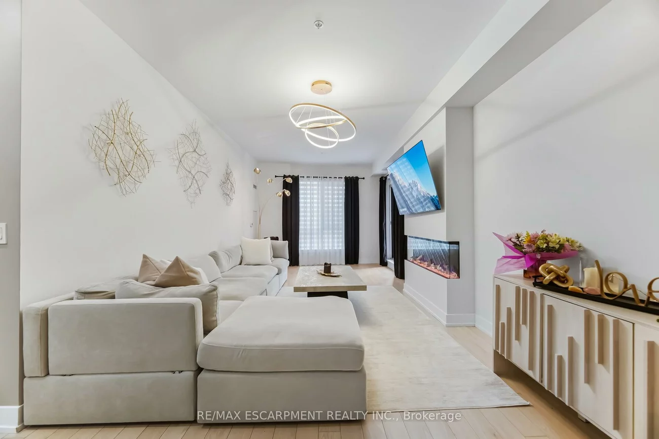 150, Oak Park, 1015 - RO River Oaks, Oakville