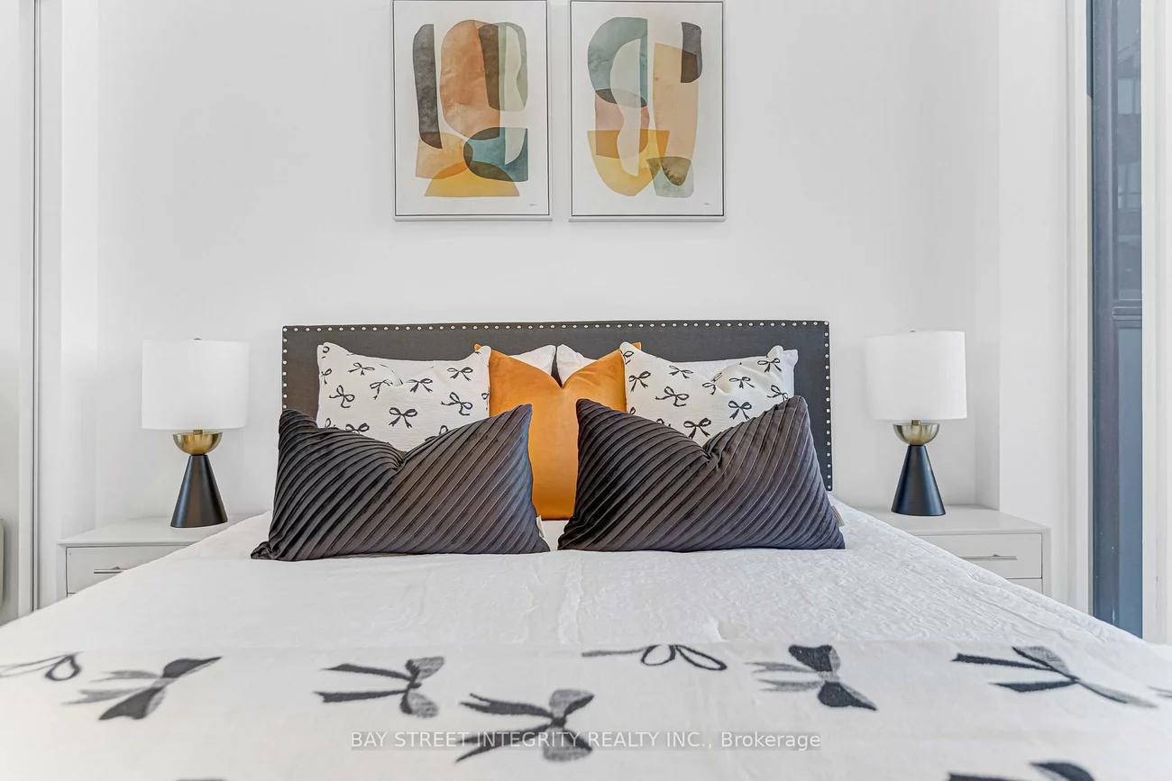 2485, Taunton, 1015 - RO River Oaks, Oakville