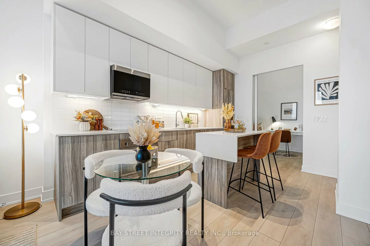 2485, Taunton, 1015 - RO River Oaks, Oakville