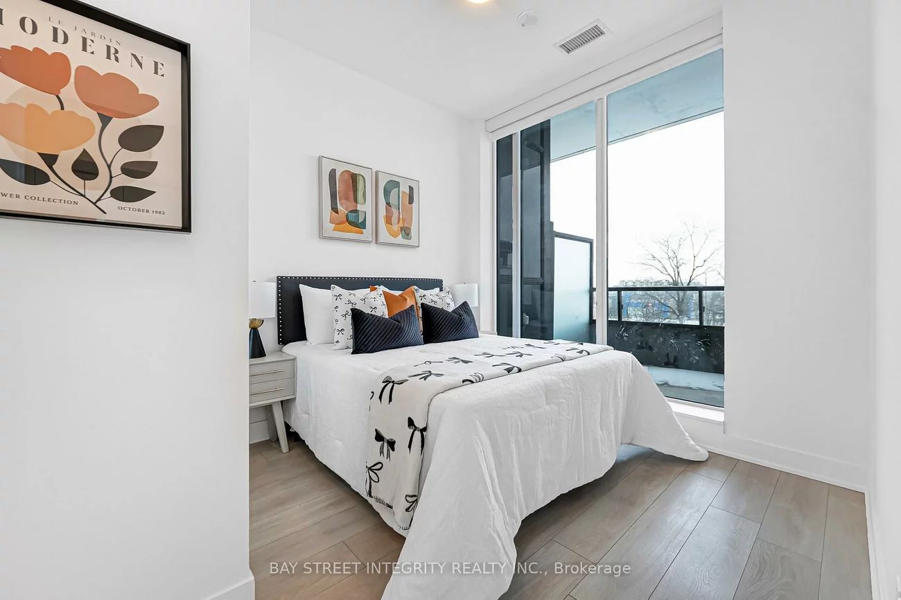 2485, Taunton, 1015 - RO River Oaks, Oakville