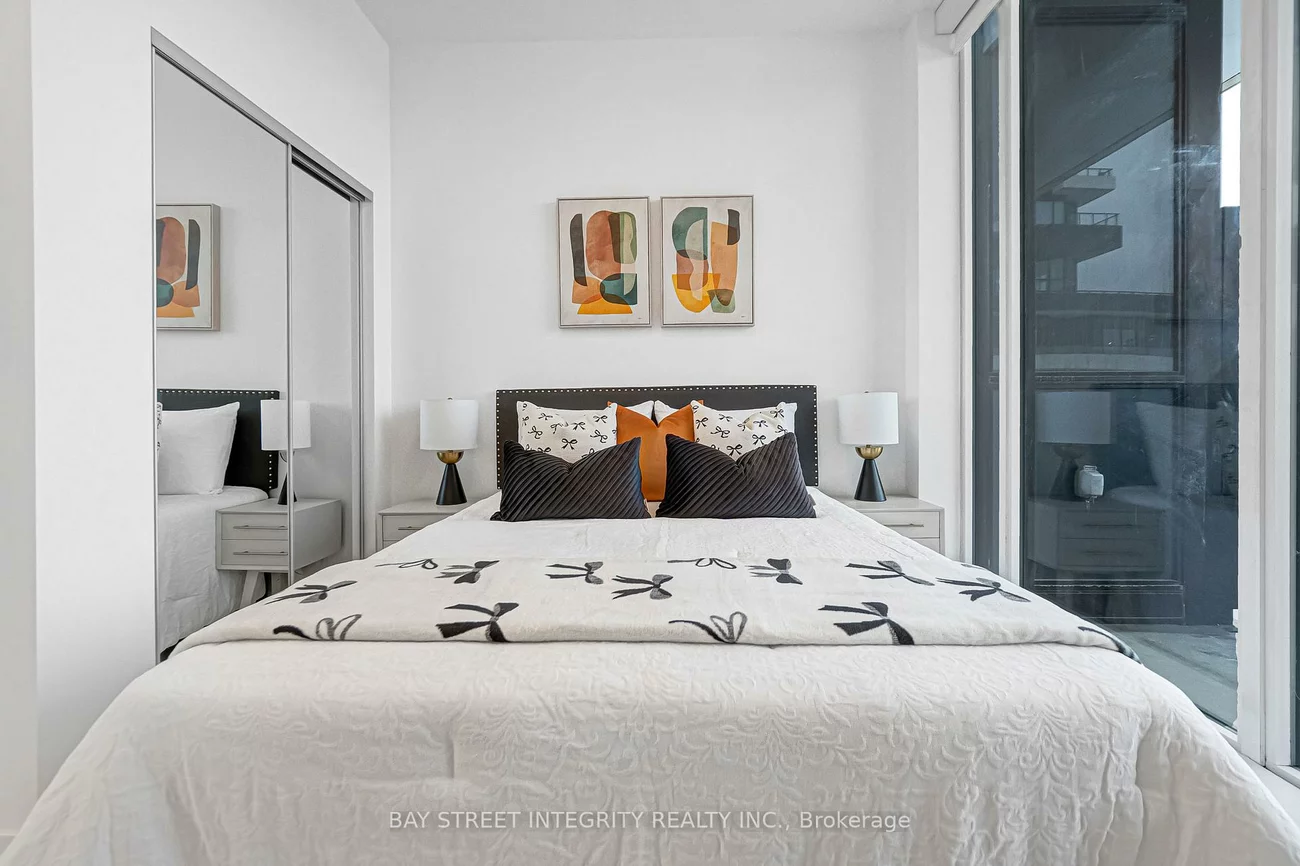 2485, Taunton, 1015 - RO River Oaks, Oakville