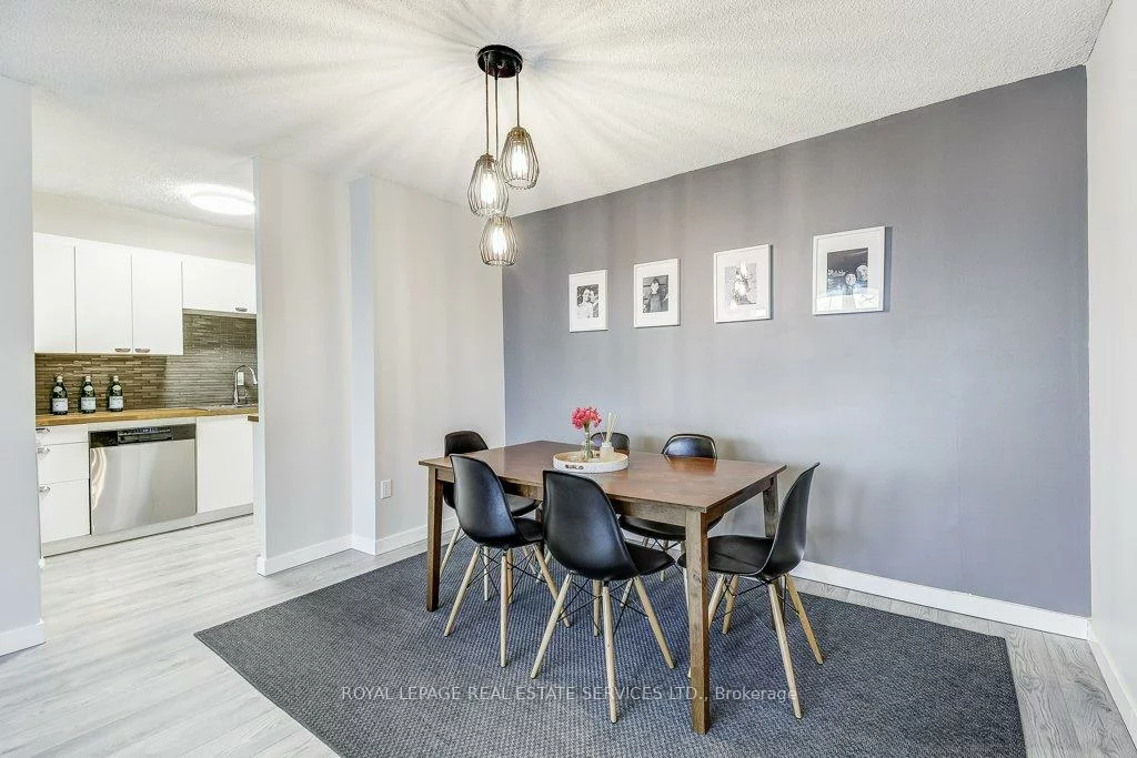 212, Kerr, 1002 - CO Central, Oakville