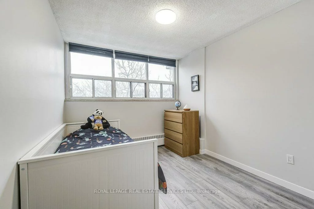 212, Kerr, 1002 - CO Central, Oakville