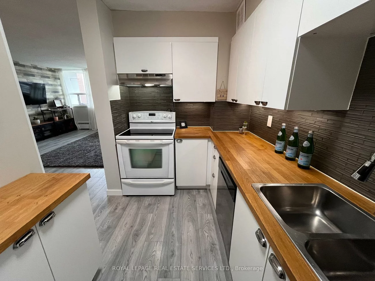 212, Kerr, 1002 - CO Central, Oakville