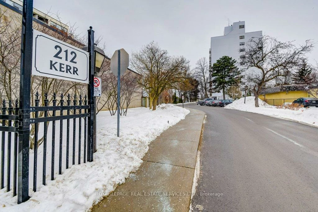 212, Kerr, 1002 - CO Central, Oakville