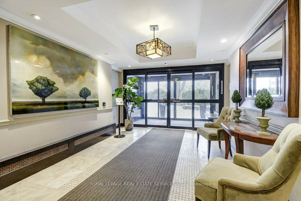 212, Kerr, 1002 - CO Central, Oakville