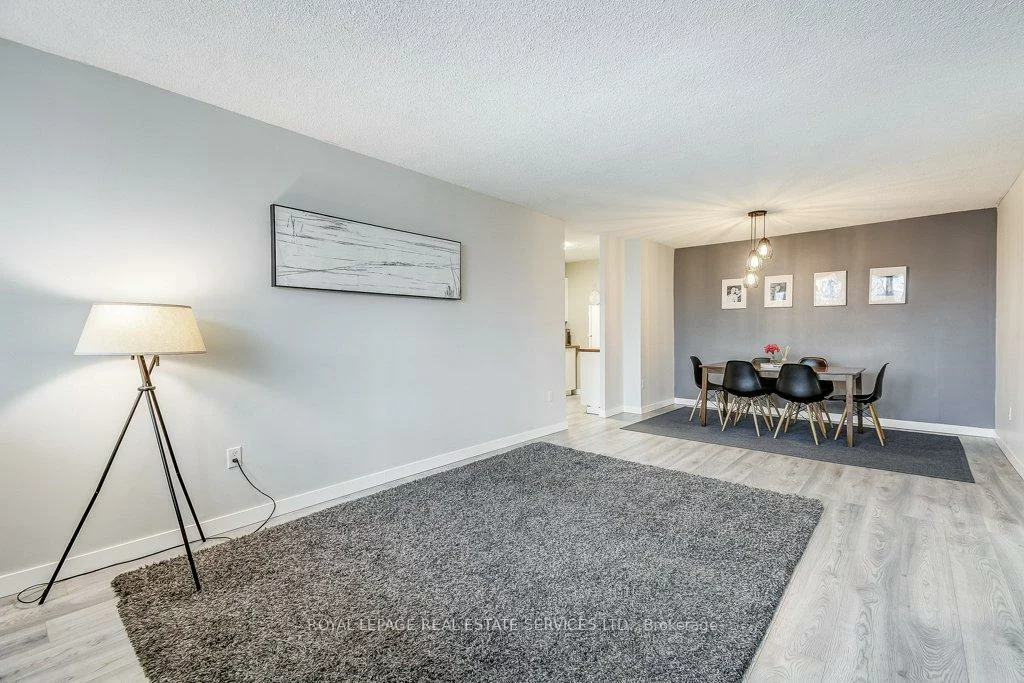 212, Kerr, 1002 - CO Central, Oakville