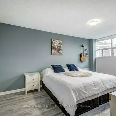 212, Kerr, 1002 - CO Central, Oakville