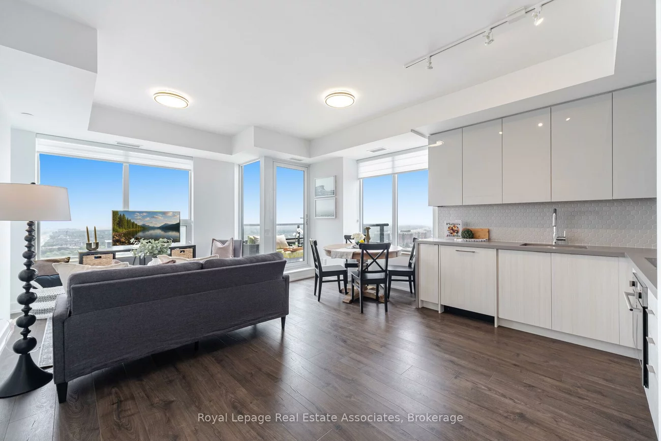 297, Oak Walk, 1015 - RO River Oaks, Oakville