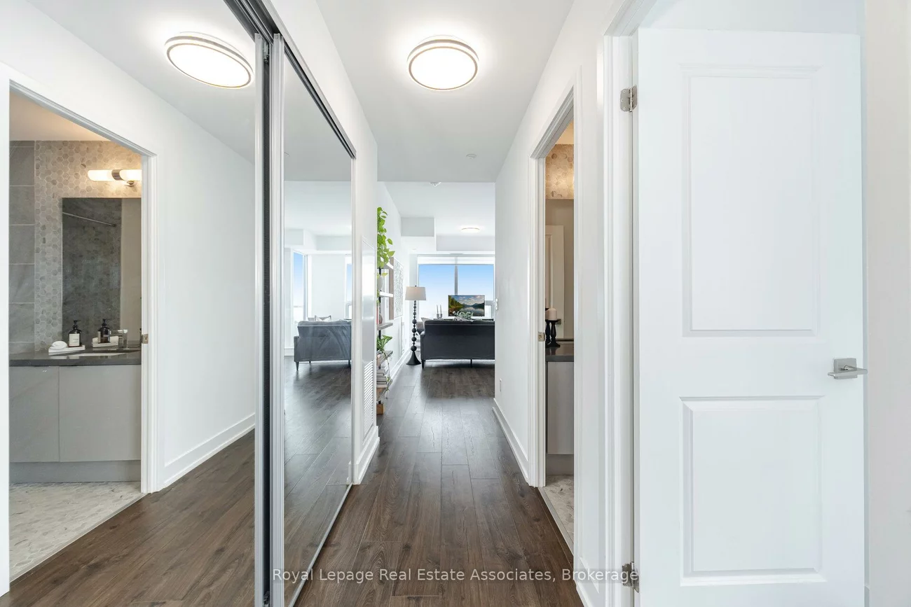 297, Oak Walk, 1015 - RO River Oaks, Oakville