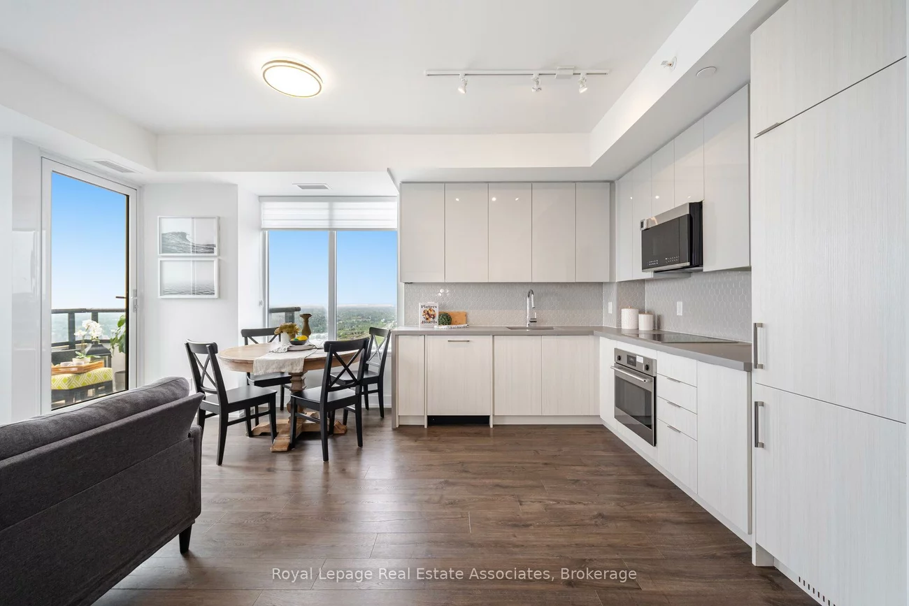 297, Oak Walk, 1015 - RO River Oaks, Oakville