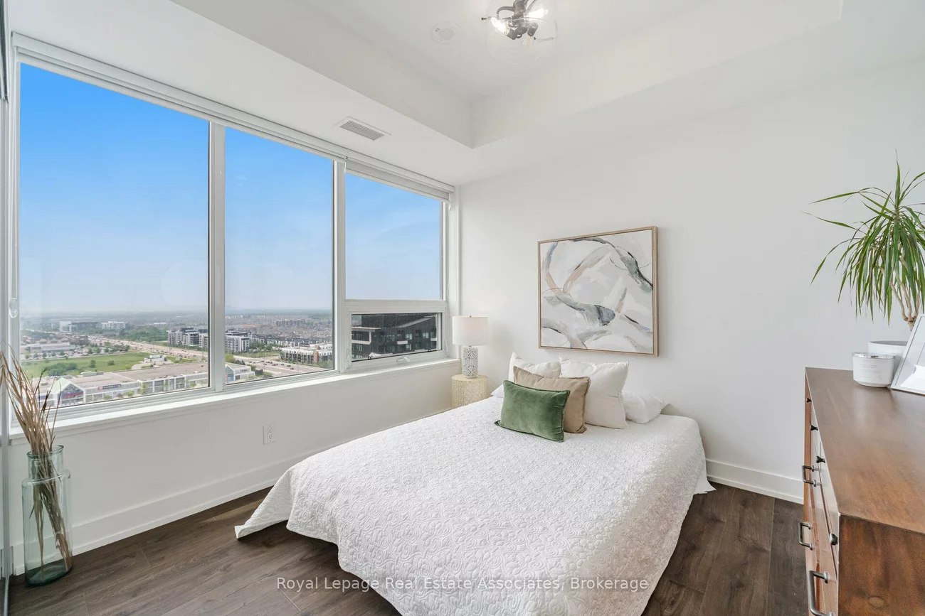 297, Oak Walk, 1015 - RO River Oaks, Oakville