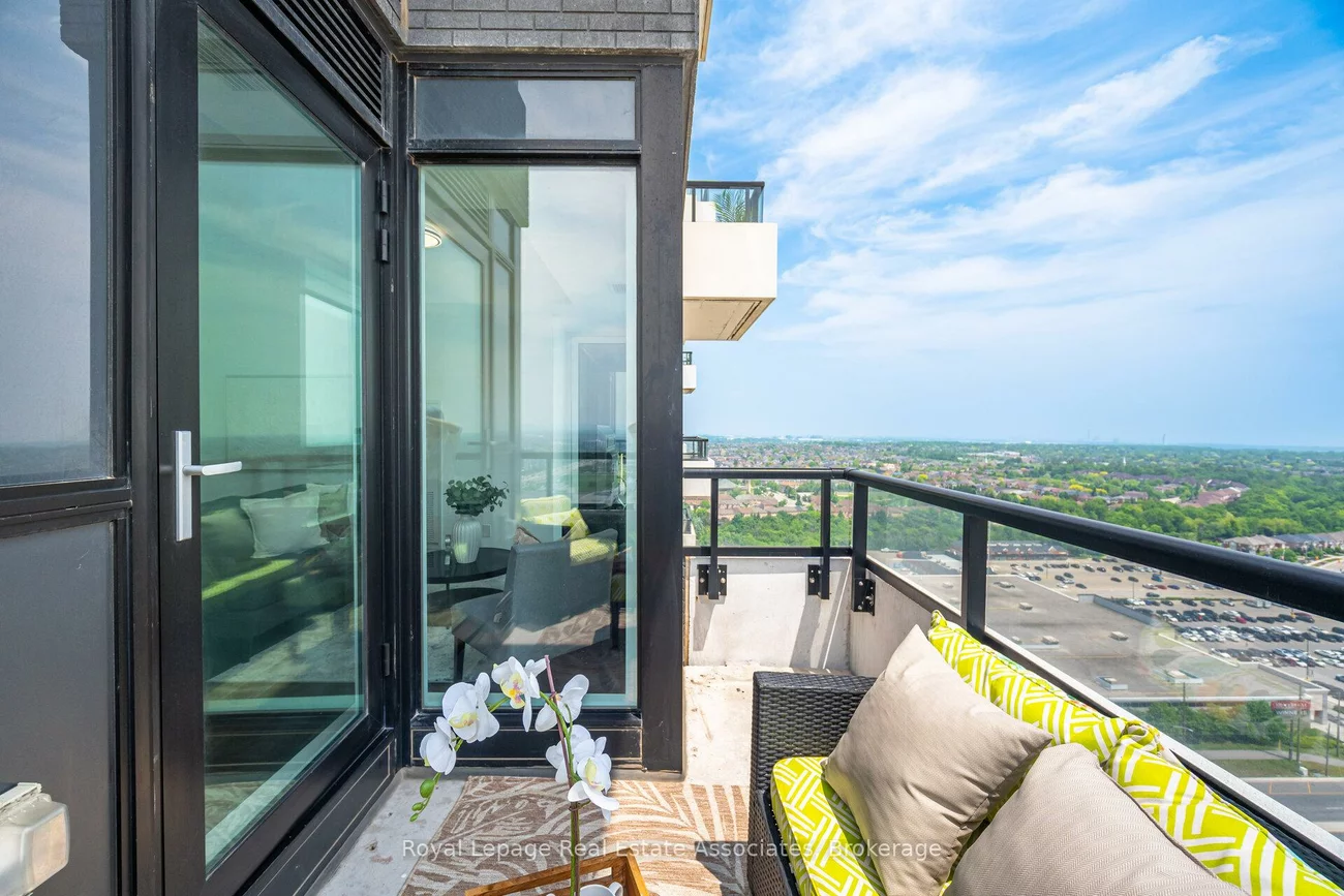 297, Oak Walk, 1015 - RO River Oaks, Oakville