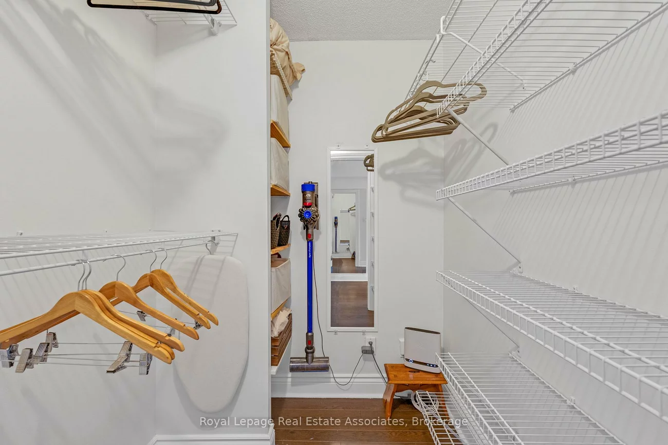 1240, Marlborough, 1003 - CP College Park, Oakville