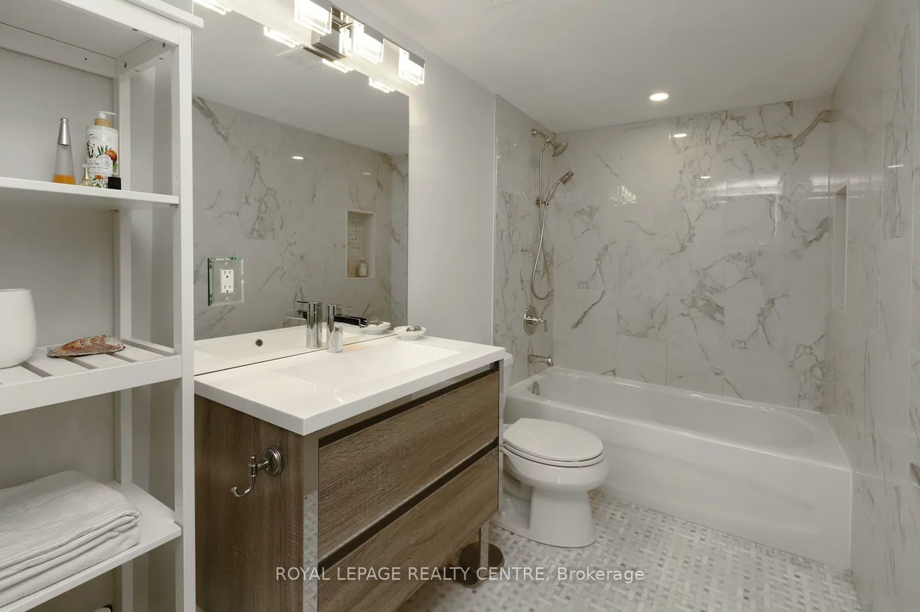 1359, White Oaks, 1005 - FA Falgarwood, Oakville