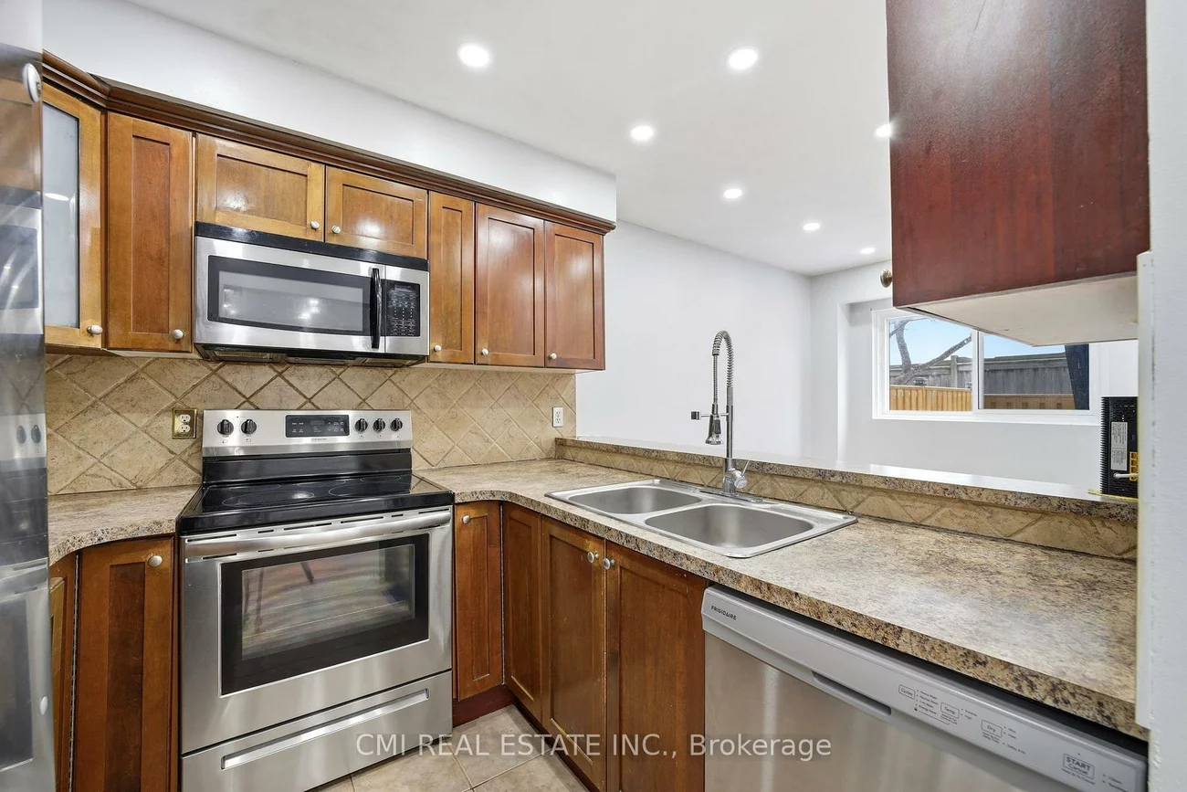 1538, Lancaster, 1005 - FA Falgarwood, Oakville