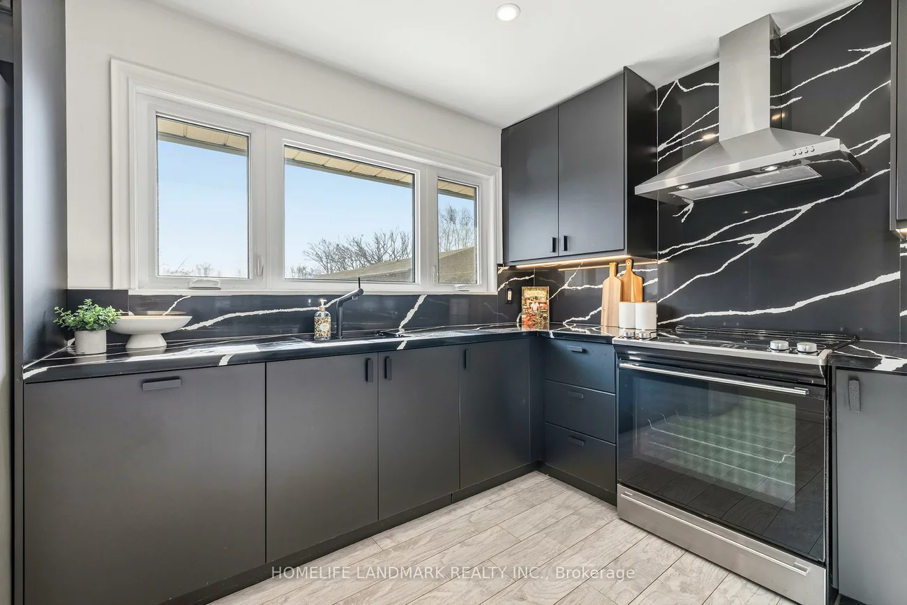 1270, Gainsborough, 1005 - FA Falgarwood, Oakville