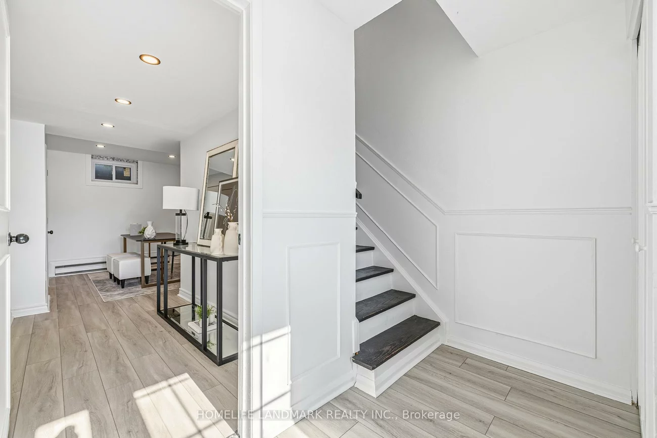 1270, Gainsborough, 1005 - FA Falgarwood, Oakville