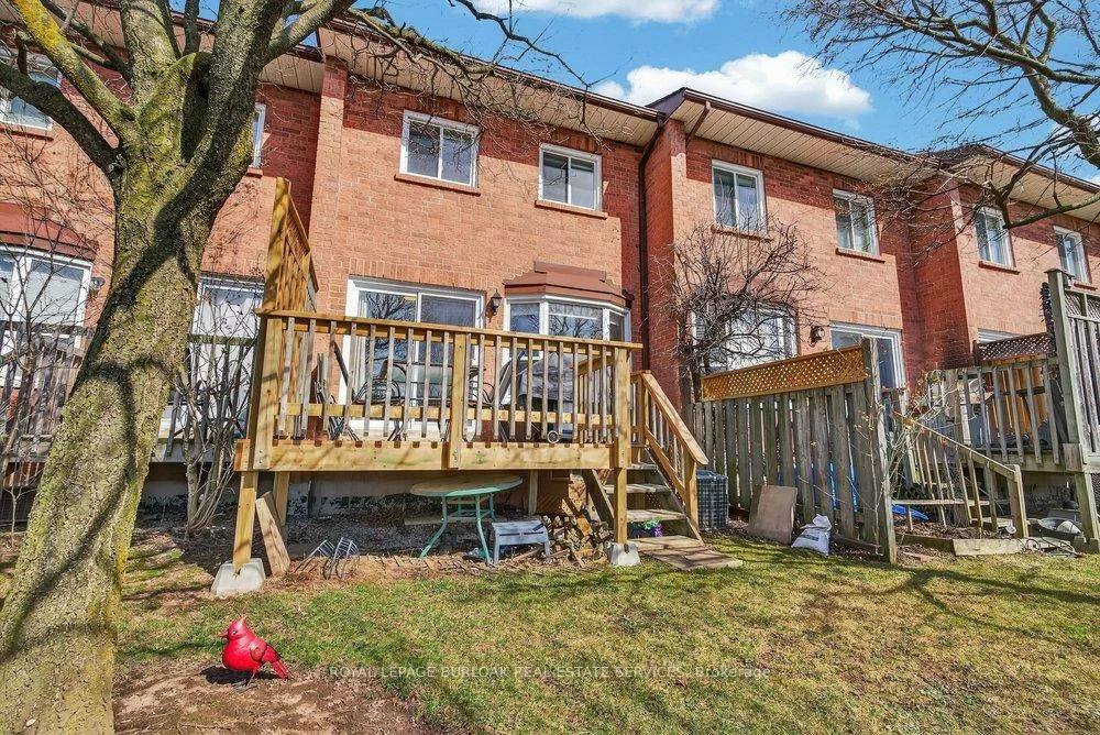 2004, Glenada, 1018 - WC Wedgewood Creek, Oakville