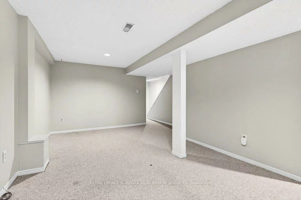 2004, Glenada, 1018 - WC Wedgewood Creek, Oakville