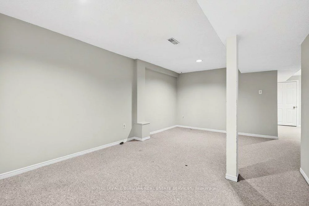 2004, Glenada, 1018 - WC Wedgewood Creek, Oakville