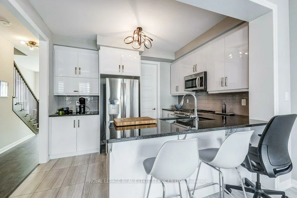 143, Grovewood, 1008 - GO Glenorchy, Oakville