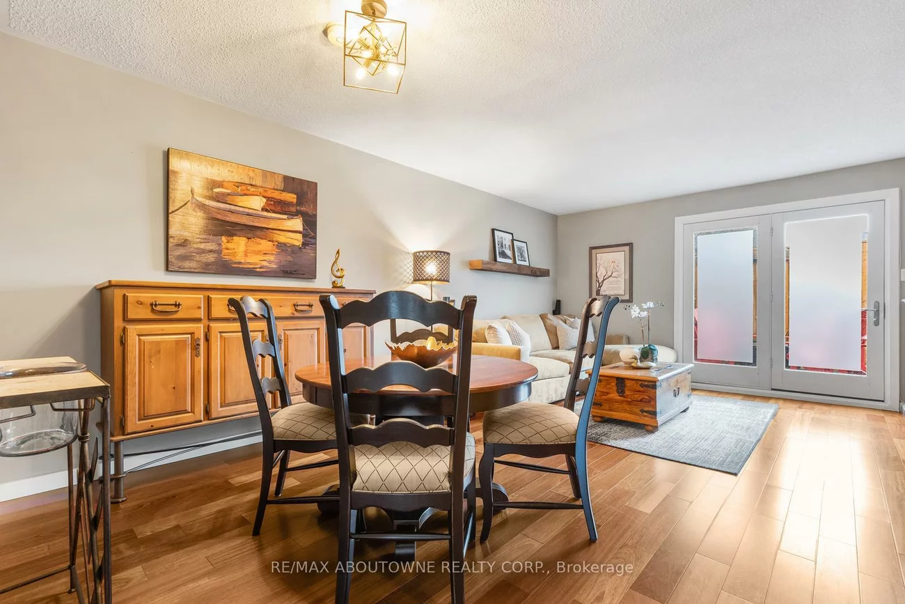 71, Sarah, 1001 - BR Bronte, Oakville