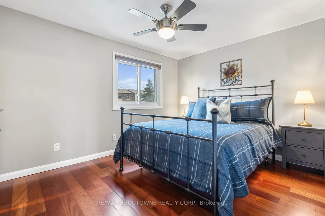 71, Sarah, 1001 - BR Bronte, Oakville