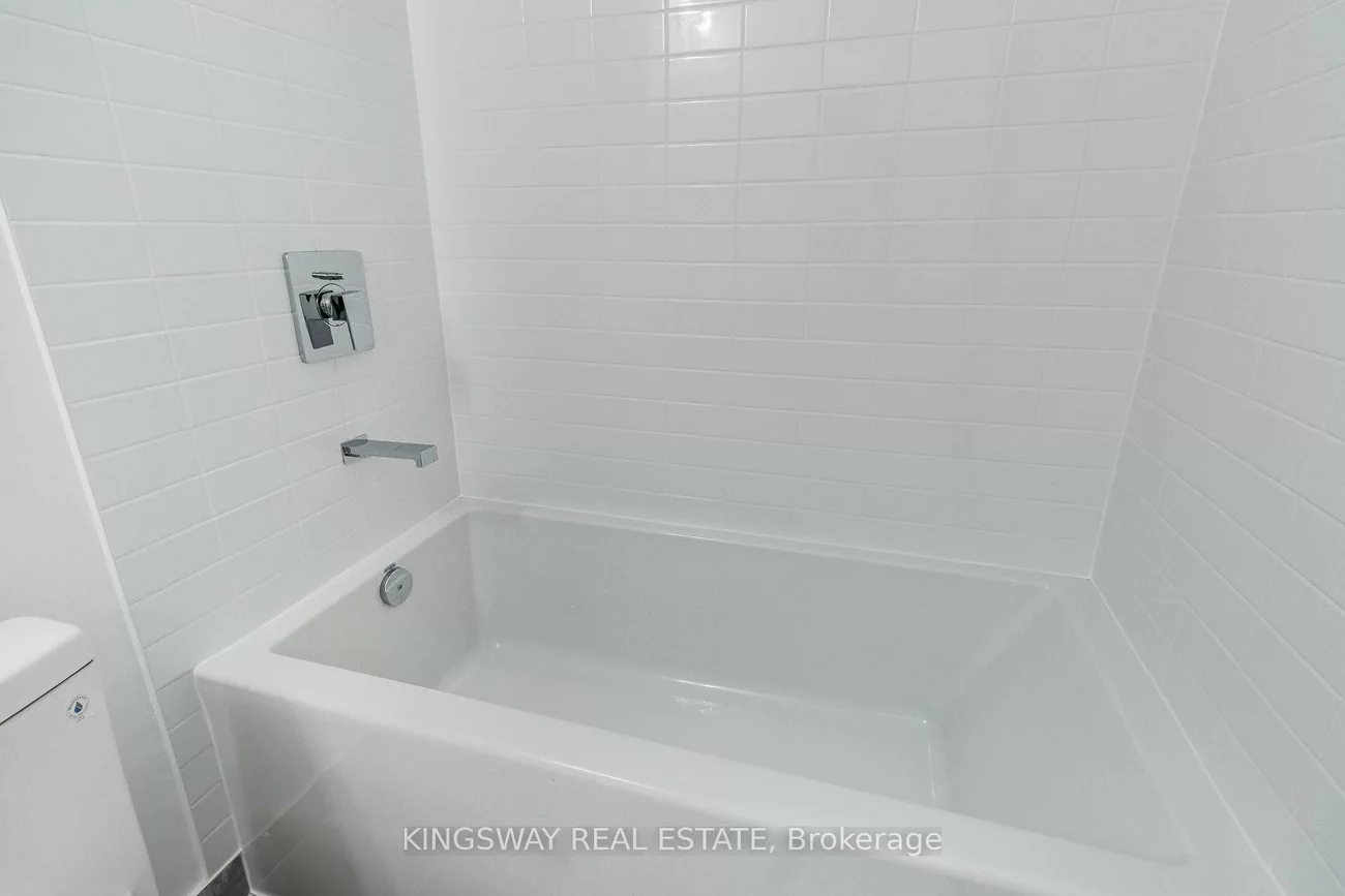 2485, Taunton, 1015 - RO River Oaks, Oakville